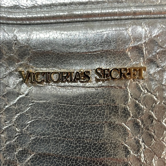 Victoria Secret Crossbody Bag with Gold Chain - Picture 7 of 8